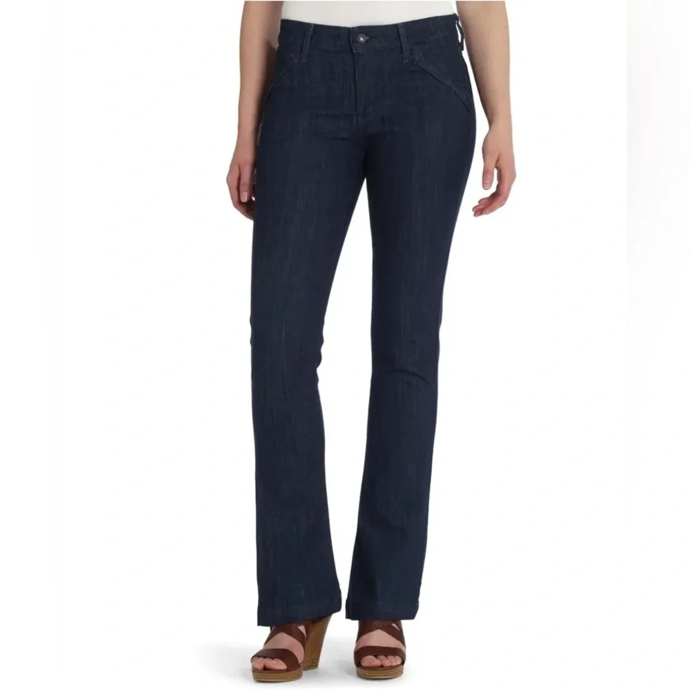 Levis Demi Curve Classic Rise Bootcut - Picture 3 of 16